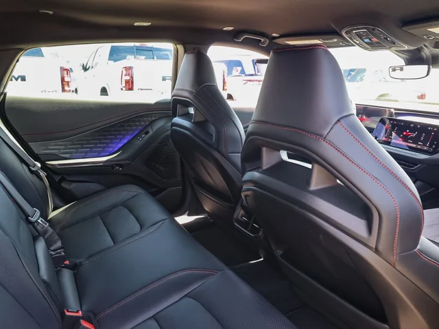 Nuevos DODGE CHARGER à Estados chez autogozo