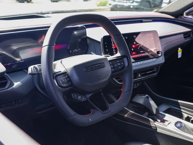Nuevos DODGE CHARGER à Estados chez autogozo