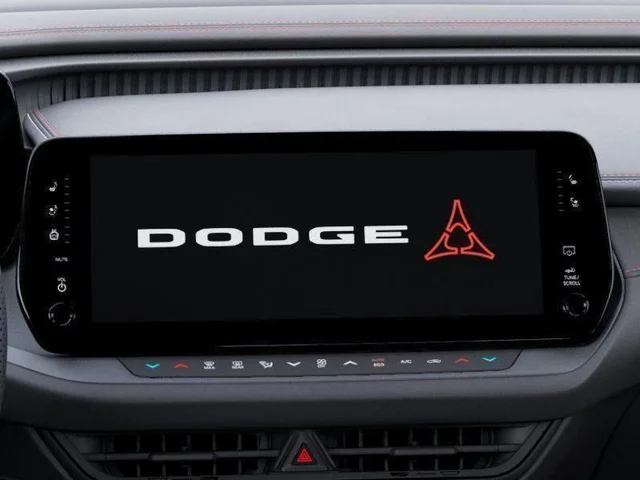 Nuevos DODGE CHARGER à Estados chez autogozo