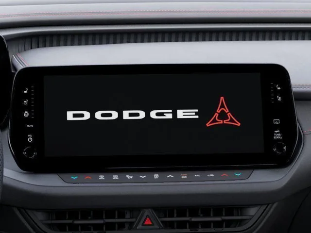 Nuevos DODGE CHARGER à Estados chez autogozo