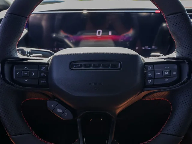 Nuevos DODGE CHARGER à Estados chez autogozo