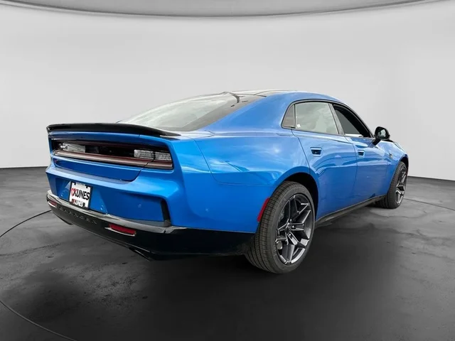 Nuevos DODGE CHARGER à Estados chez autogozo