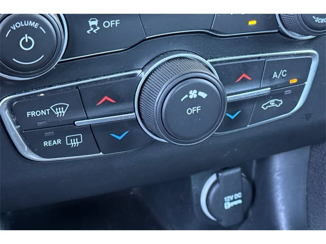 SEMINUEVOS DODGE Charger at ELK GROVE in Elk Grove Buick GMC