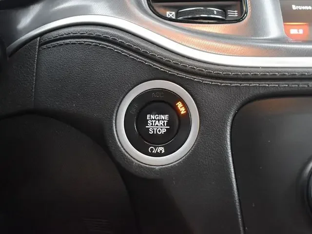 SEMINUEVOS DODGE Charger a Estados en autogozo