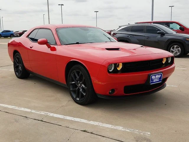 SEMINUEVOS DODGE Challenger a Estados en autogozo