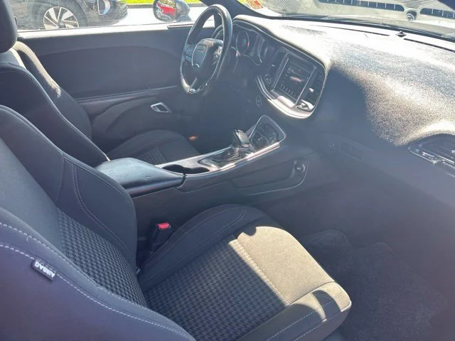SEMINUEVOS DODGE Challenger a Estados en autogozo
