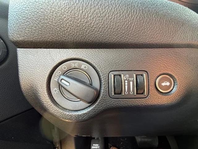 SEMINUEVOS DODGE Challenger a Estados en autogozo