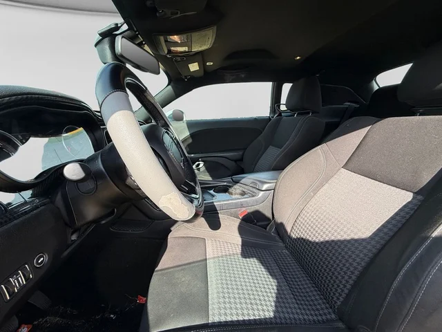 SEMINUEVOS DODGE Challenger a Estados en autogozo
