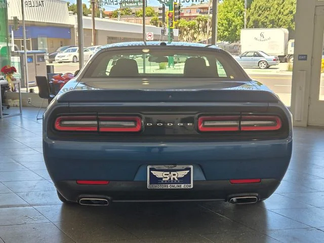 SEMINUEVOS DODGE Challenger a Estados en autogozo