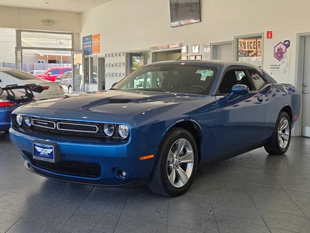 SEMINUEVOS DODGE Challenger a Estados en autogozo