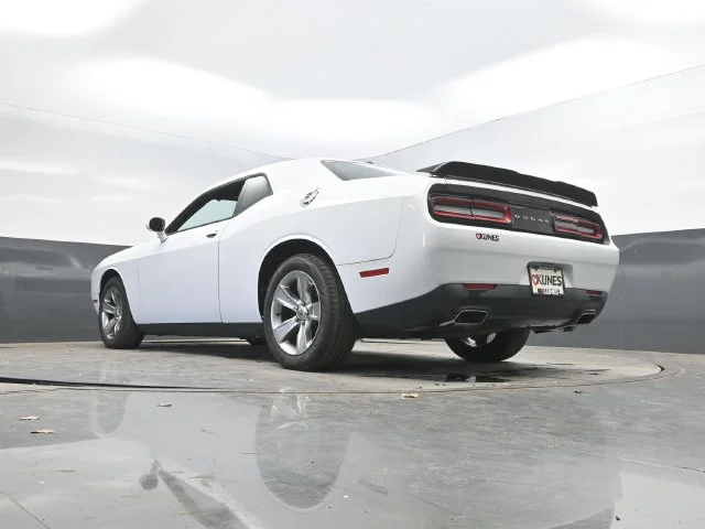 SEMINUEVOS DODGE Challenger a Estados en autogozo