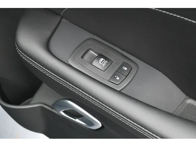 SEMINUEVOS DODGE Challenger a Estados en autogozo