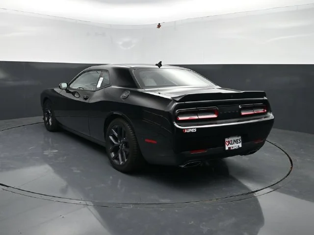 SEMINUEVOS DODGE Challenger a Estados en autogozo