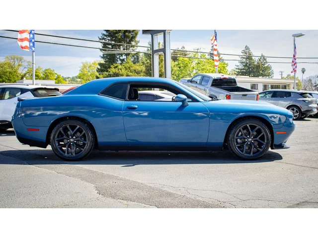 SEMINUEVOS DODGE Challenger a Estados en autogozo