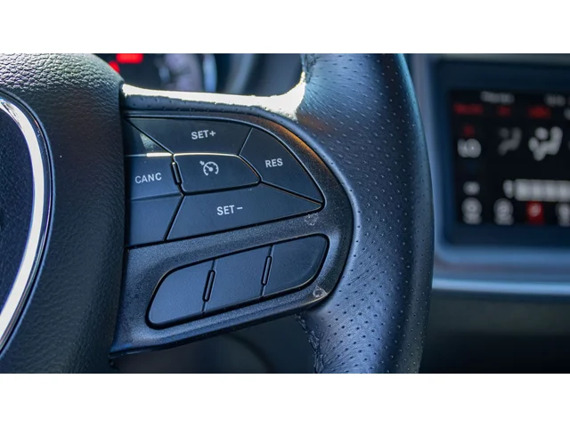 SEMINUEVOS DODGE Challenger a Estados en autogozo