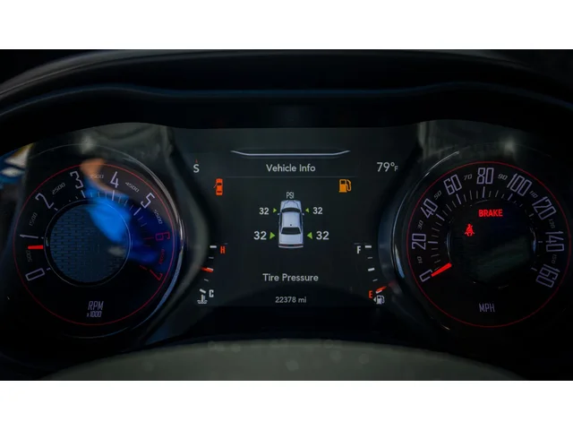 SEMINUEVOS DODGE Challenger a Estados en autogozo
