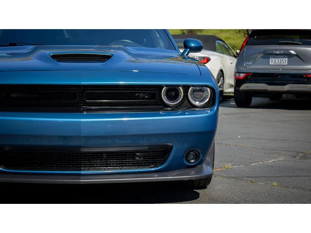 SEMINUEVOS DODGE Challenger a Estados en autogozo