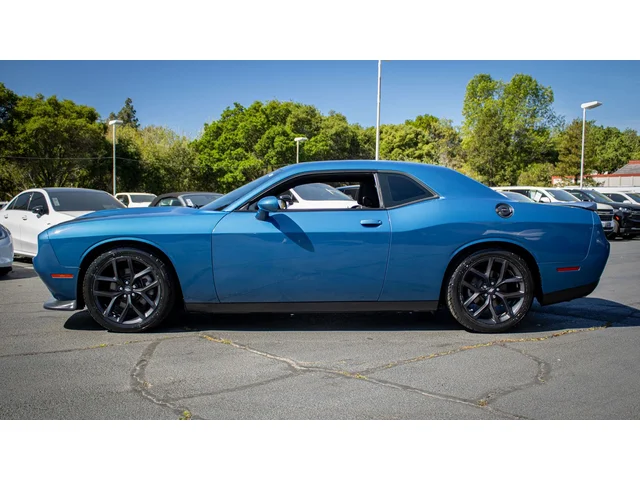 SEMINUEVOS DODGE Challenger a Estados en autogozo