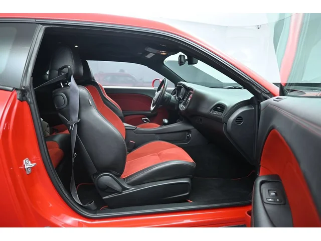 SEMINUEVOS DODGE Challenger a Estados en autogozo