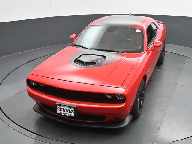SEMINUEVOS DODGE Challenger a Estados en autogozo