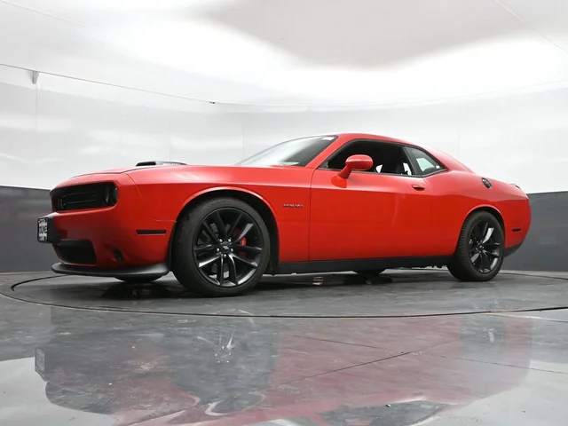 SEMINUEVOS DODGE Challenger a Estados en autogozo