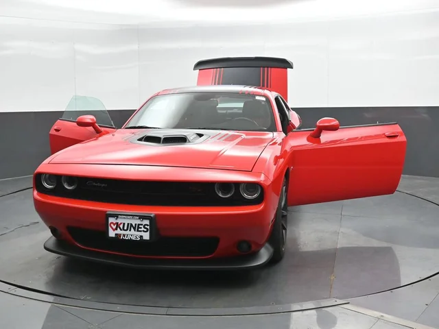 SEMINUEVOS DODGE Challenger a Estados en autogozo