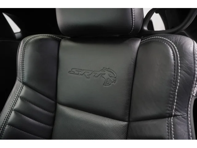 SEMINUEVOS DODGE Challenger a Estados en autogozo