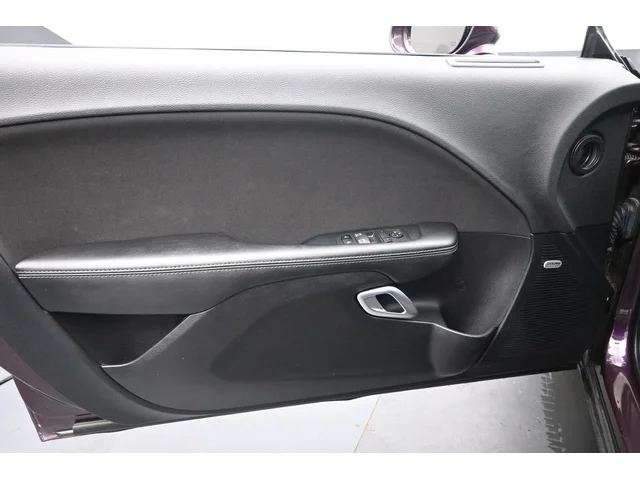 SEMINUEVOS DODGE Challenger a Estados en autogozo