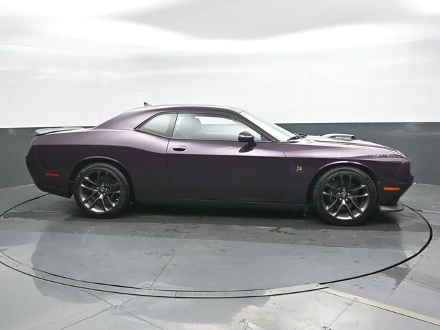 SEMINUEVOS DODGE Challenger a Estados en autogozo