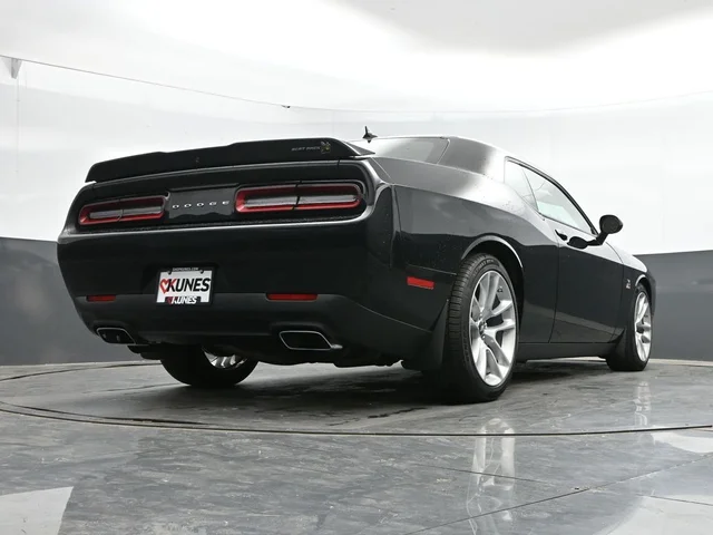 SEMINUEVOS DODGE Challenger a Estados en autogozo