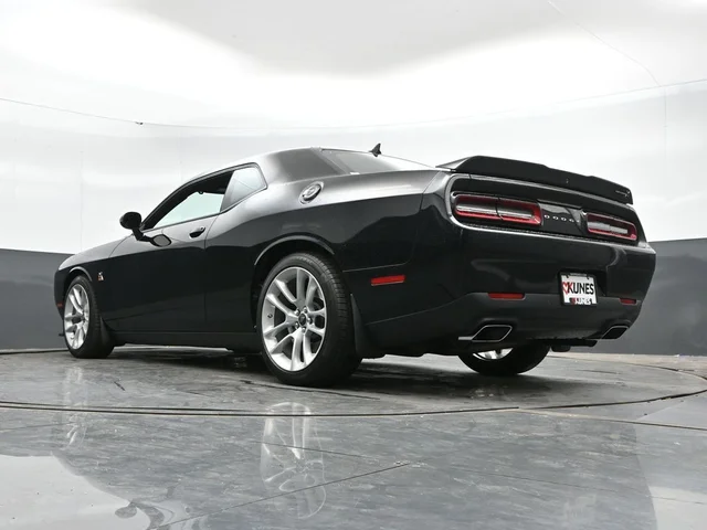 SEMINUEVOS DODGE Challenger a Estados en autogozo