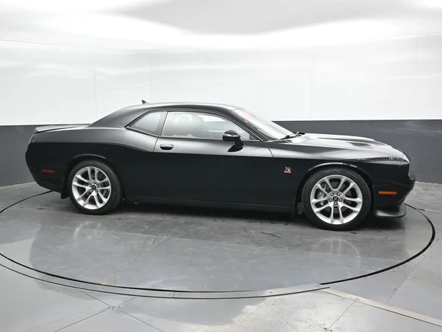 SEMINUEVOS DODGE Challenger a Estados en autogozo