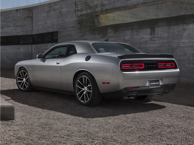SEMINUEVOS DODGE Challenger a Estados en autogozo