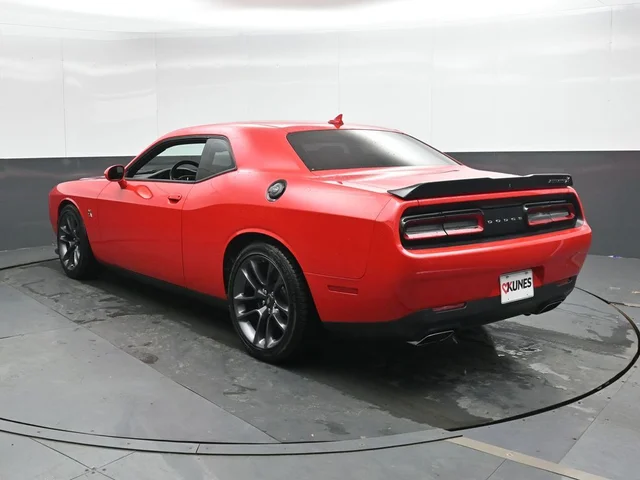 SEMINUEVOS DODGE Challenger a Estados en autogozo
