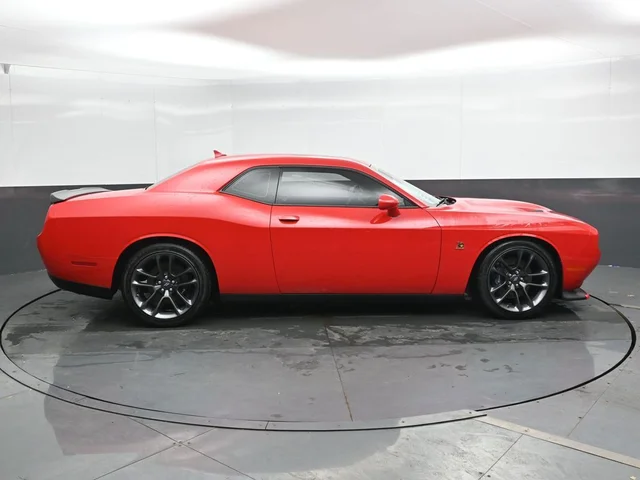 SEMINUEVOS DODGE Challenger a Estados en autogozo