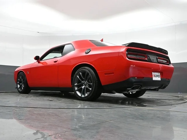 SEMINUEVOS DODGE Challenger a Estados en autogozo