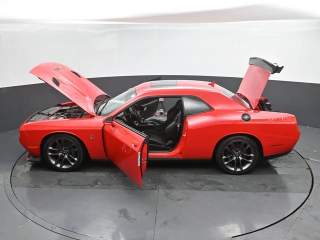 SEMINUEVOS DODGE Challenger a Estados en autogozo