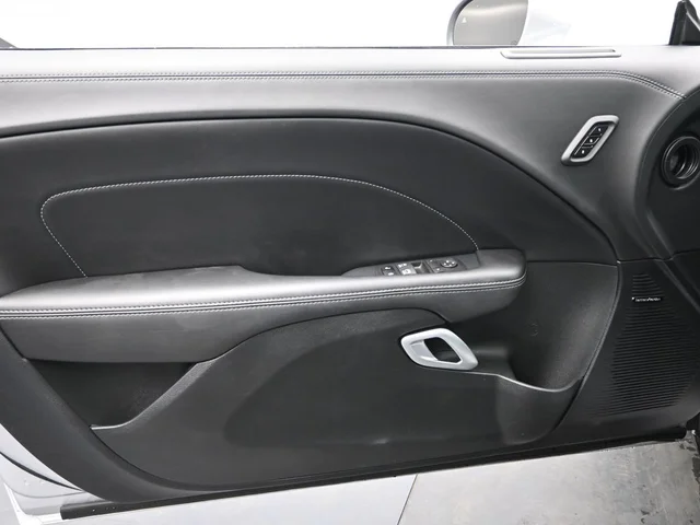 SEMINUEVOS DODGE Challenger a Estados en autogozo