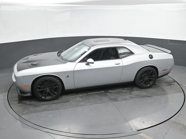 SEMINUEVOS DODGE Challenger a Estados en autogozo
