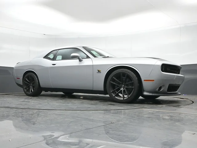 SEMINUEVOS DODGE Challenger a Estados en autogozo