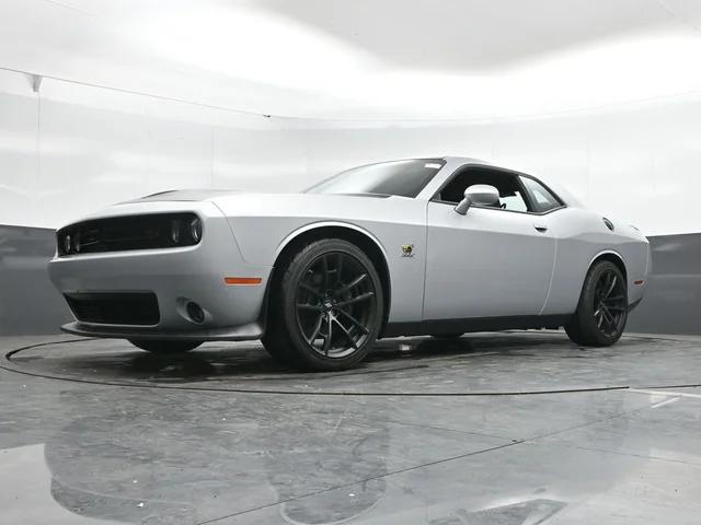 SEMINUEVOS DODGE Challenger a Estados en autogozo