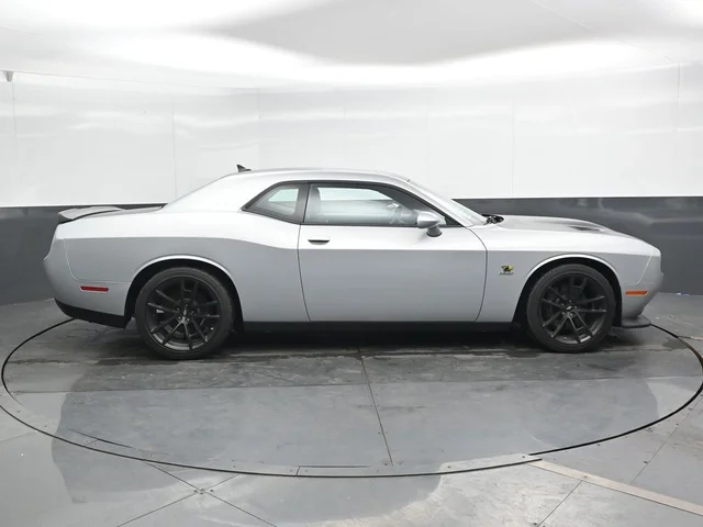 SEMINUEVOS DODGE Challenger a Estados en autogozo