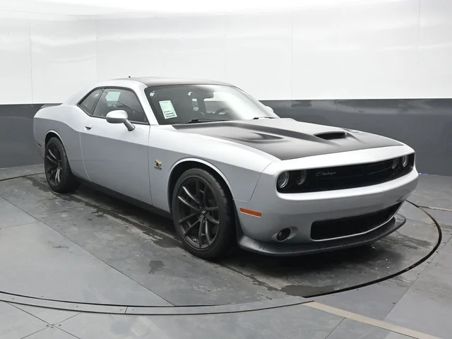 SEMINUEVOS DODGE Challenger a Estados en autogozo