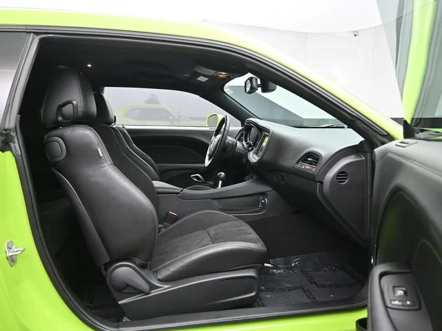 SEMINUEVOS DODGE Challenger a Estados en autogozo