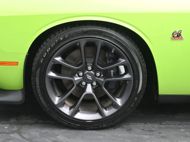 SEMINUEVOS DODGE Challenger a Estados en autogozo