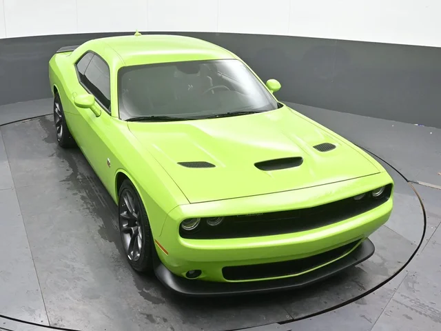 SEMINUEVOS DODGE Challenger a Estados en autogozo