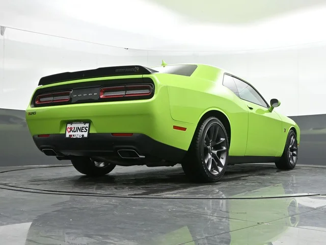SEMINUEVOS DODGE Challenger a Estados en autogozo