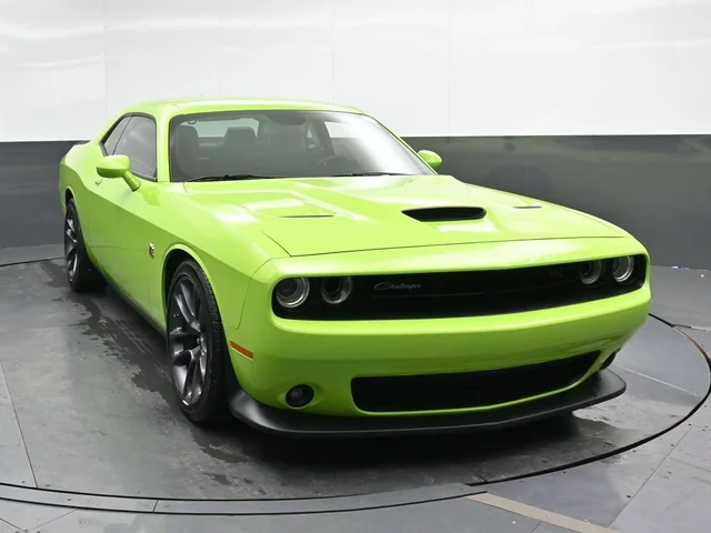 SEMINUEVOS DODGE Challenger a Estados en autogozo