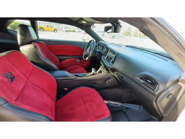 SEMINUEVOS DODGE Challenger a Estados en autogozo