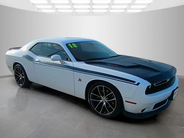 SEMINUEVOS DODGE Challenger a Estados en autogozo